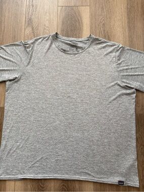 Patagonia Gray Men’s capeline cool daily T-Shirt size XXL